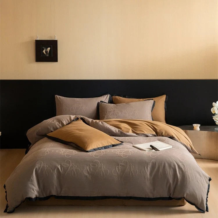 Bedding Set 4-Piece Reversible Jacquard Contrast Piping