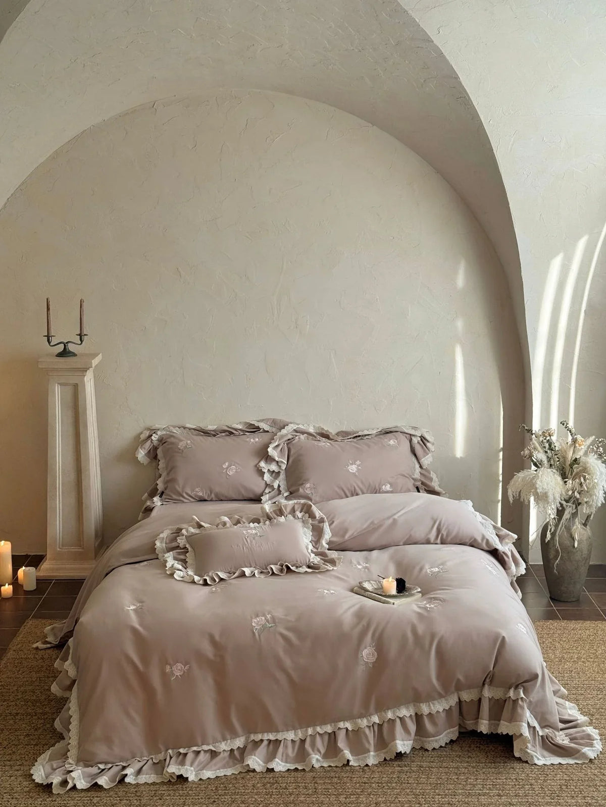 Bedding Set 4-Piece Satin-Like Cotton Ruffled Lace & Rose Embroidery
