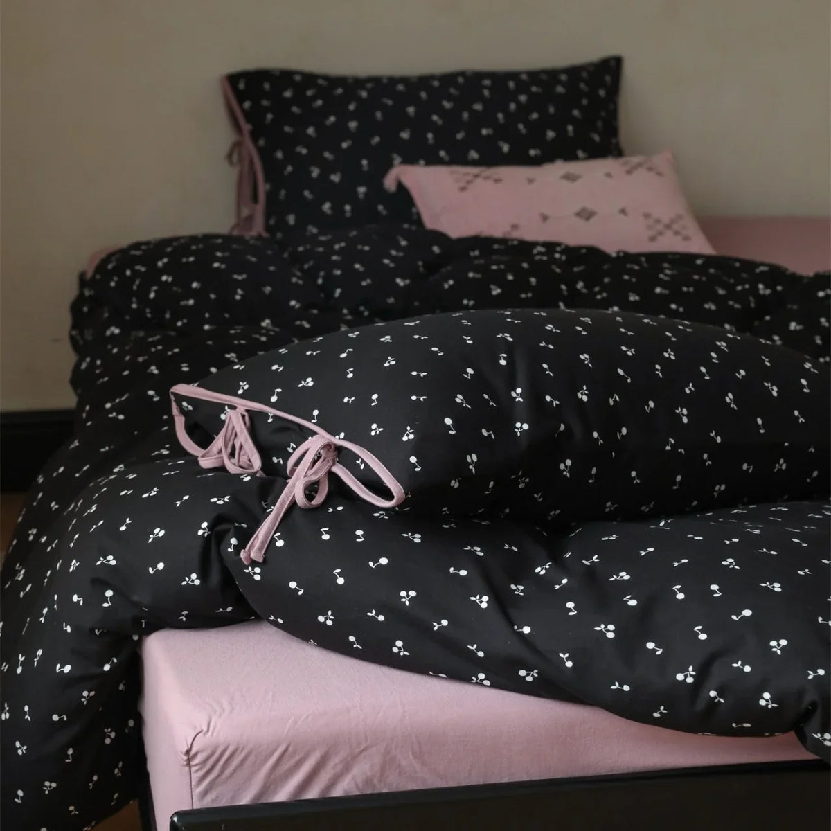 Bedding Set Breathable Cotton Satin Small Cherry Print