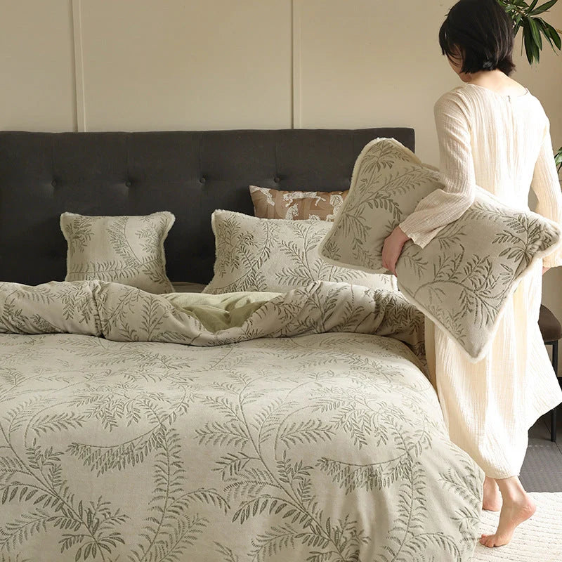 Bedding Set Cotton Blend Jacquard Raised Leaf Reversible