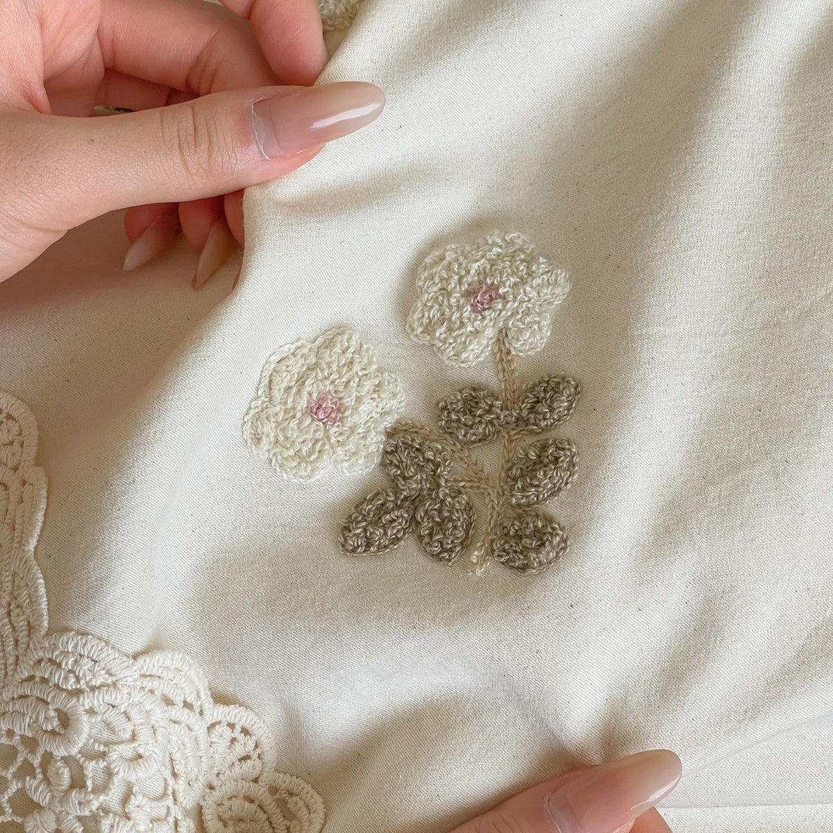 Bedding Set Cotton Satin Floral Embroidery 4-Piece