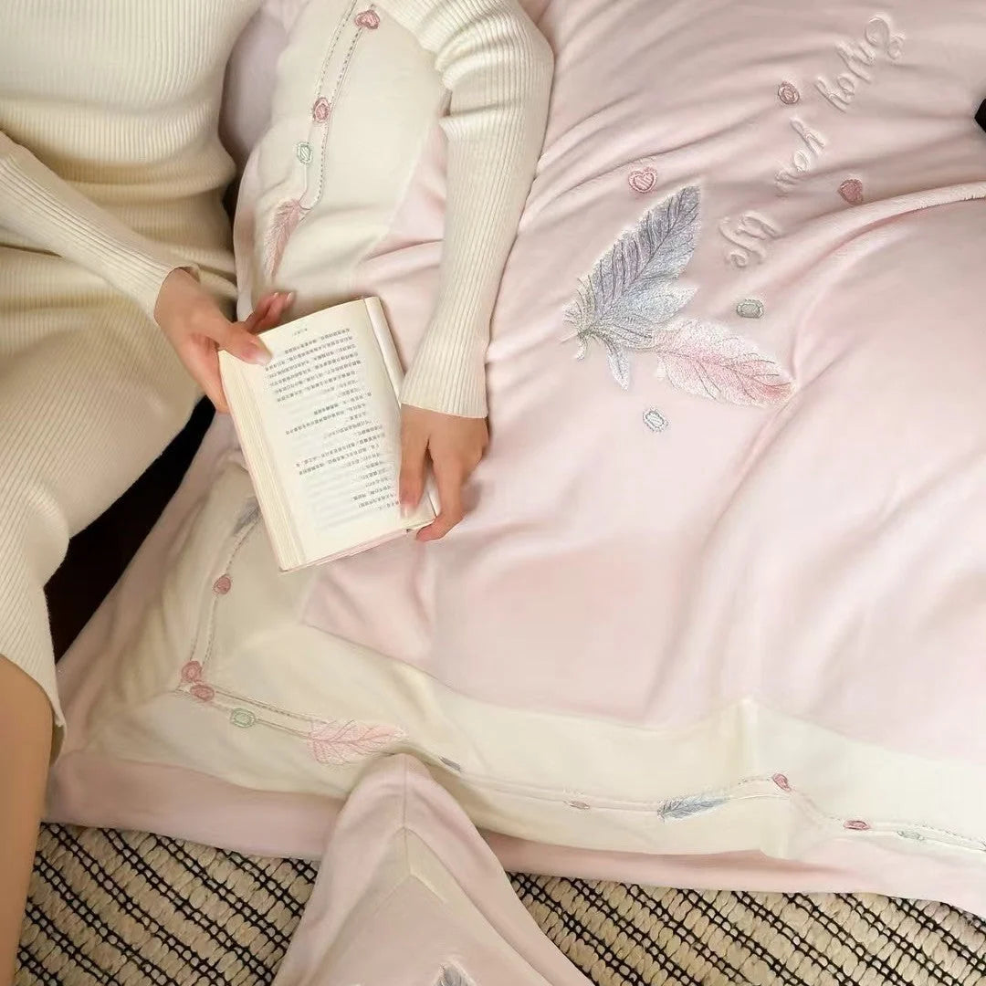 Bedding Set Embroidered Feather Design Quilted 4-Piece