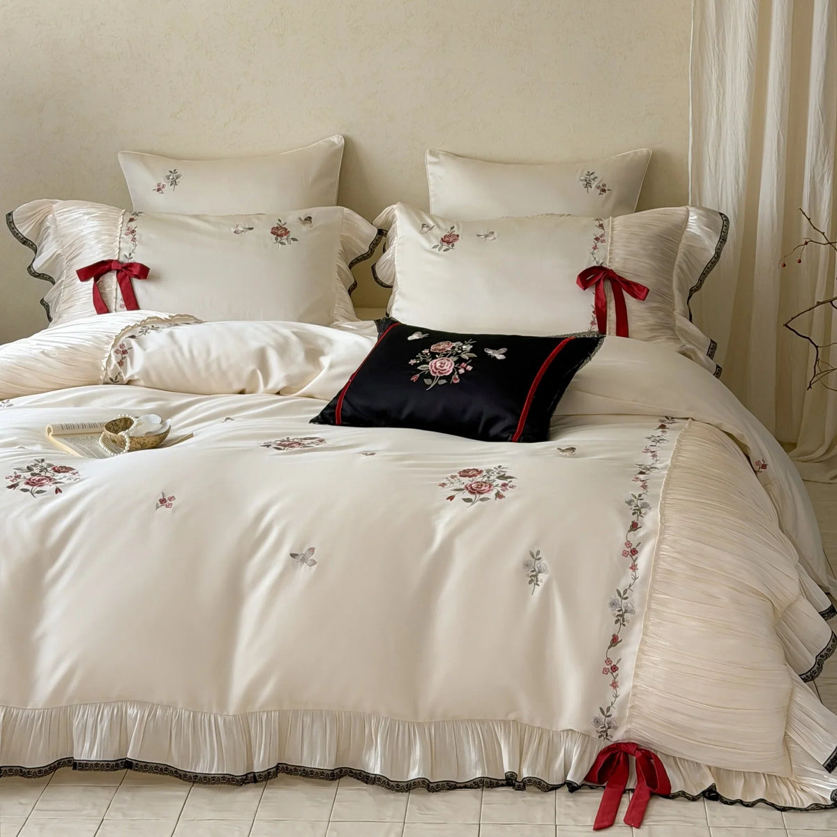 Bedding Set Embroidered Floral Cotton Satin 4-Piece