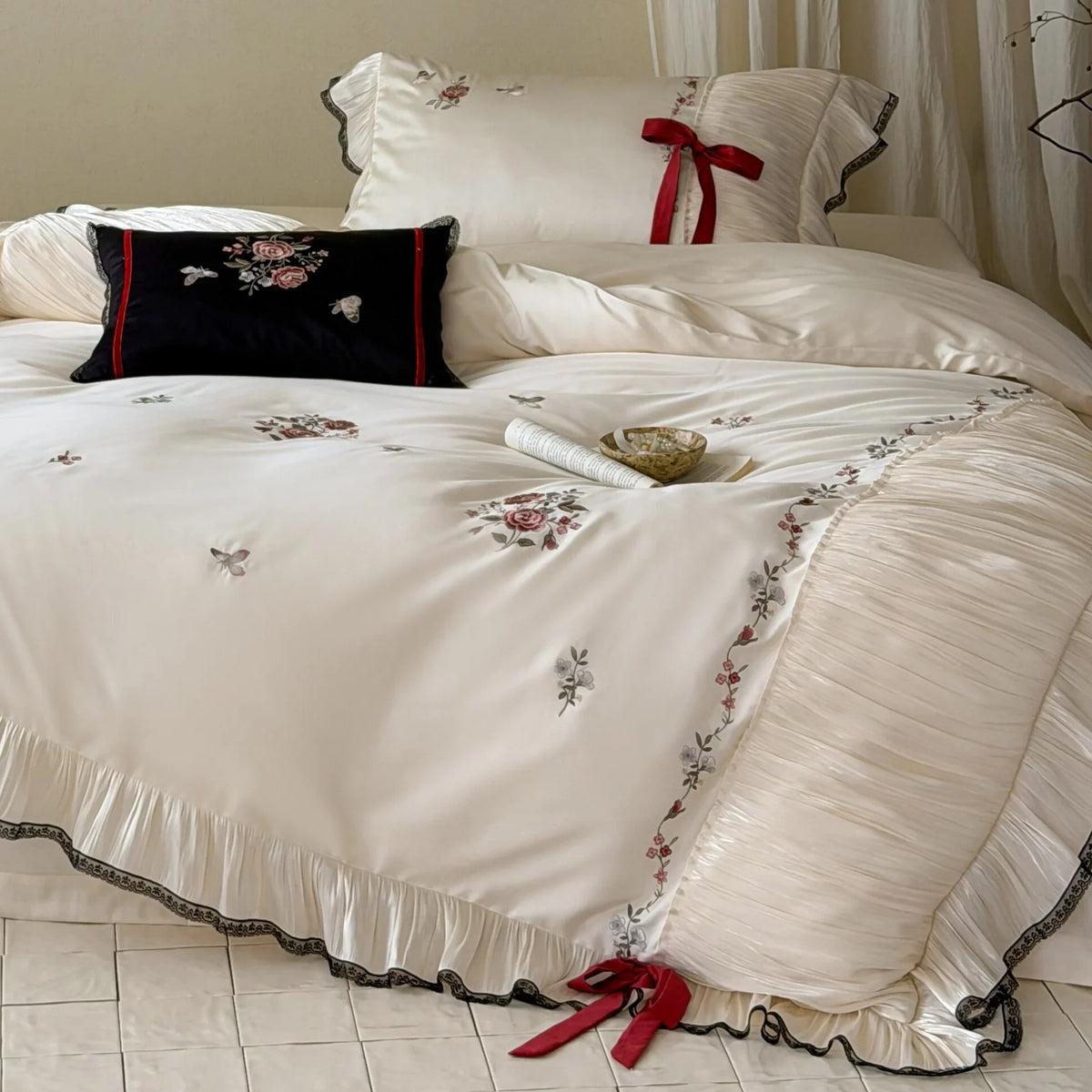 Bedding Set Embroidered Floral Cotton Satin 4-Piece