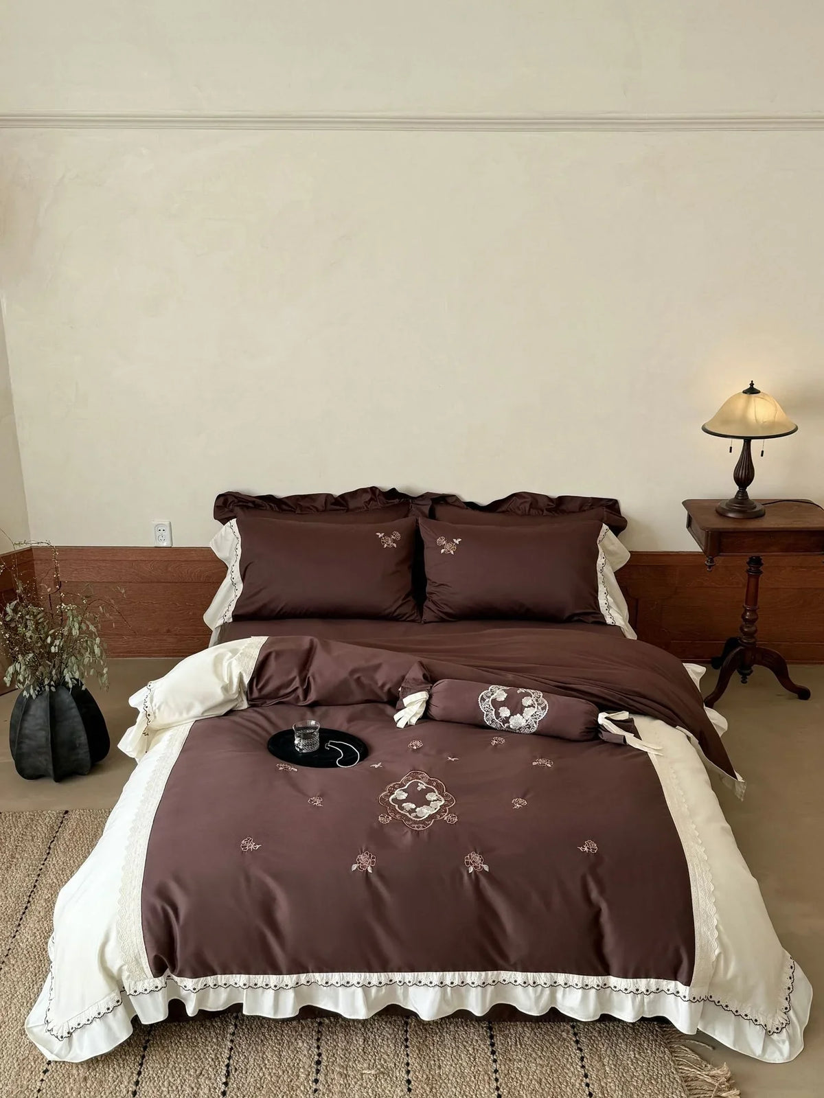 Bedding Set Embroidered Frilled Cotton Satin 4-Piece