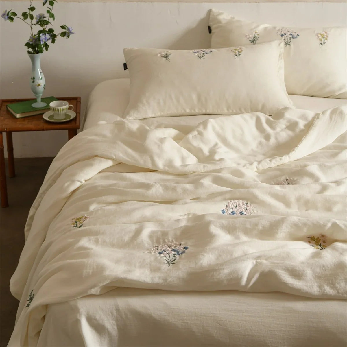 Bedding Set Embroidered Linen-Cotton Breathable