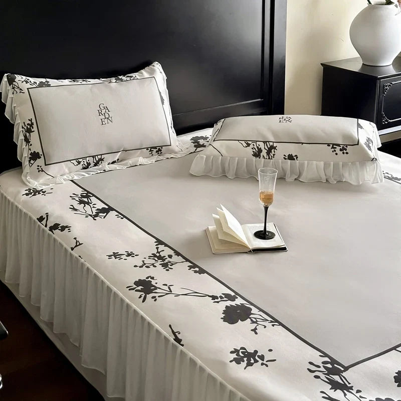 Bedding Set Floral Center Panel With Attached Bed Skirt