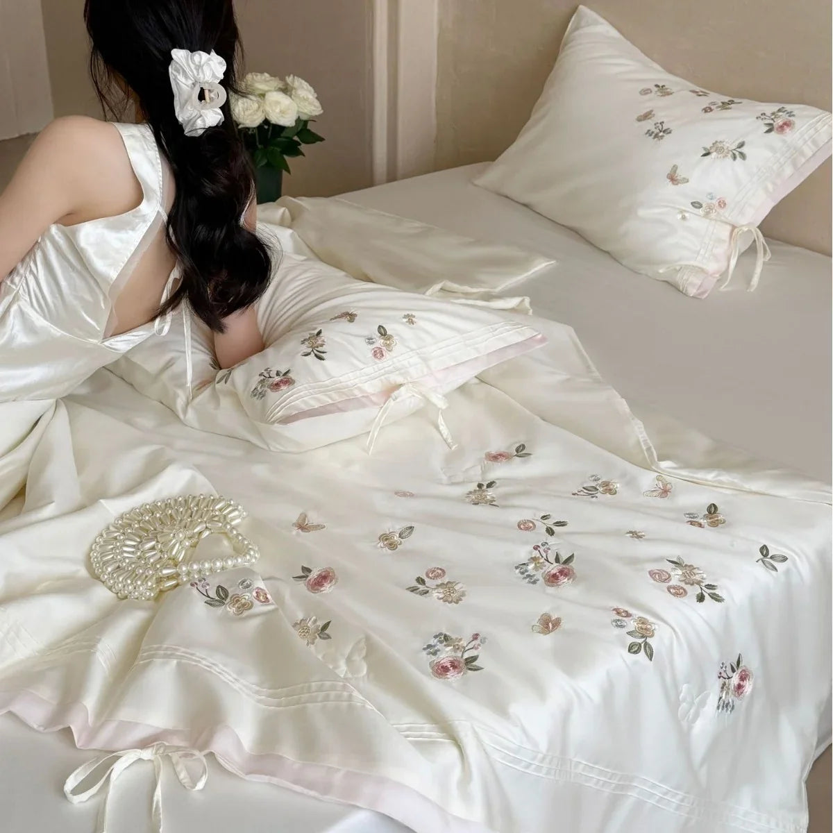 Bedding Set Floral Embroidery Fine Cotton Satin