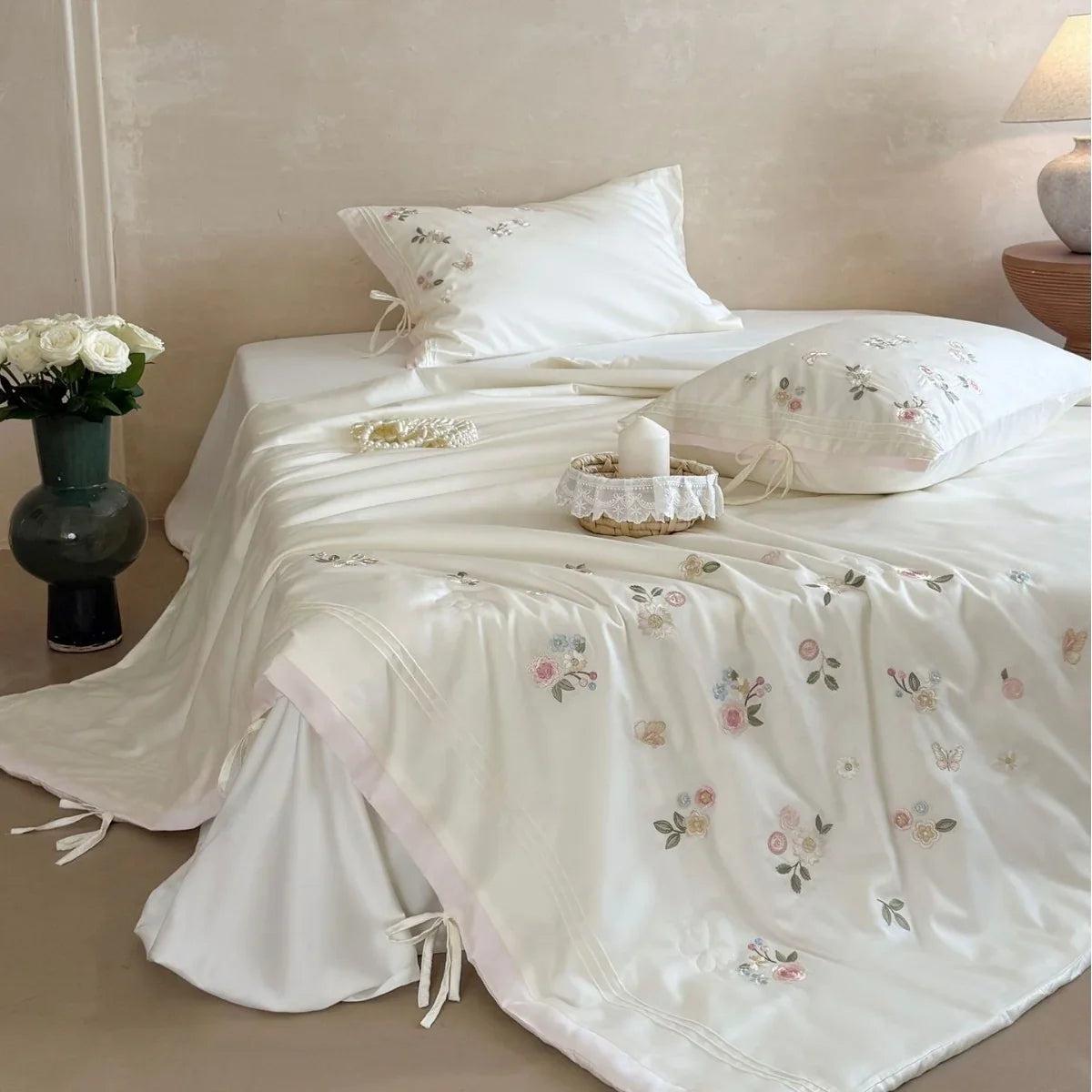 Bedding Set Floral Embroidery Fine Cotton Satin
