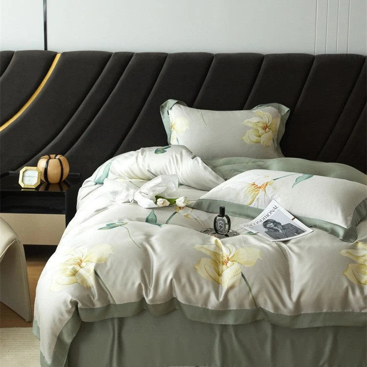 Bedding Set Geometric Jacquard Satin Trim 4-Piece Set