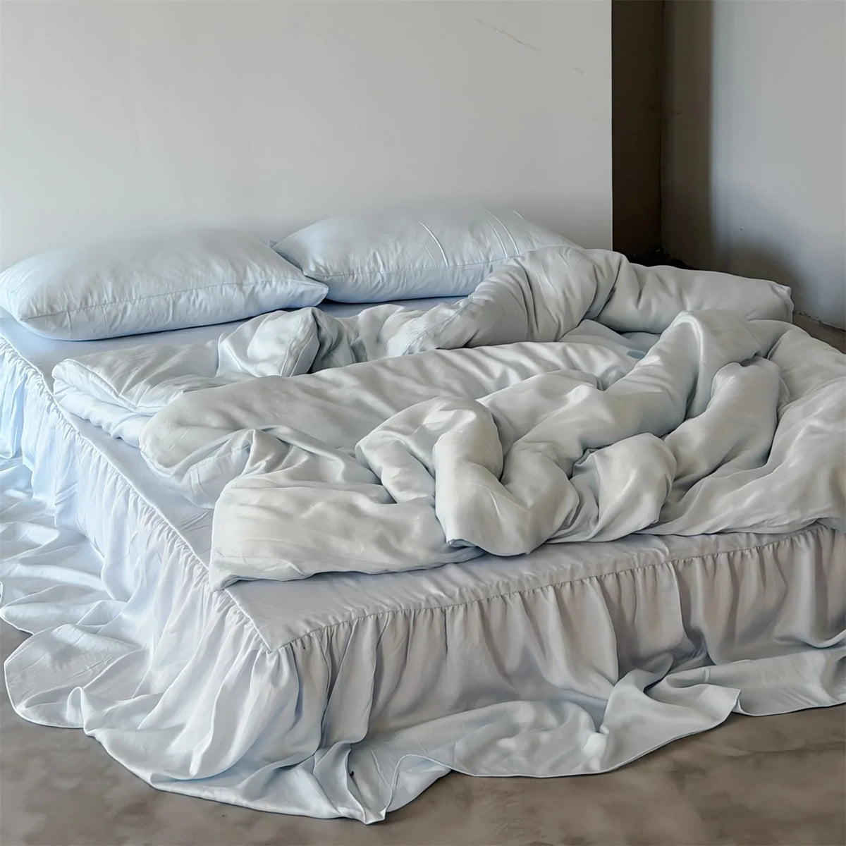 Bedding Set Integrated Bed Skirt Satin-Like Finish & Breathable Fabric