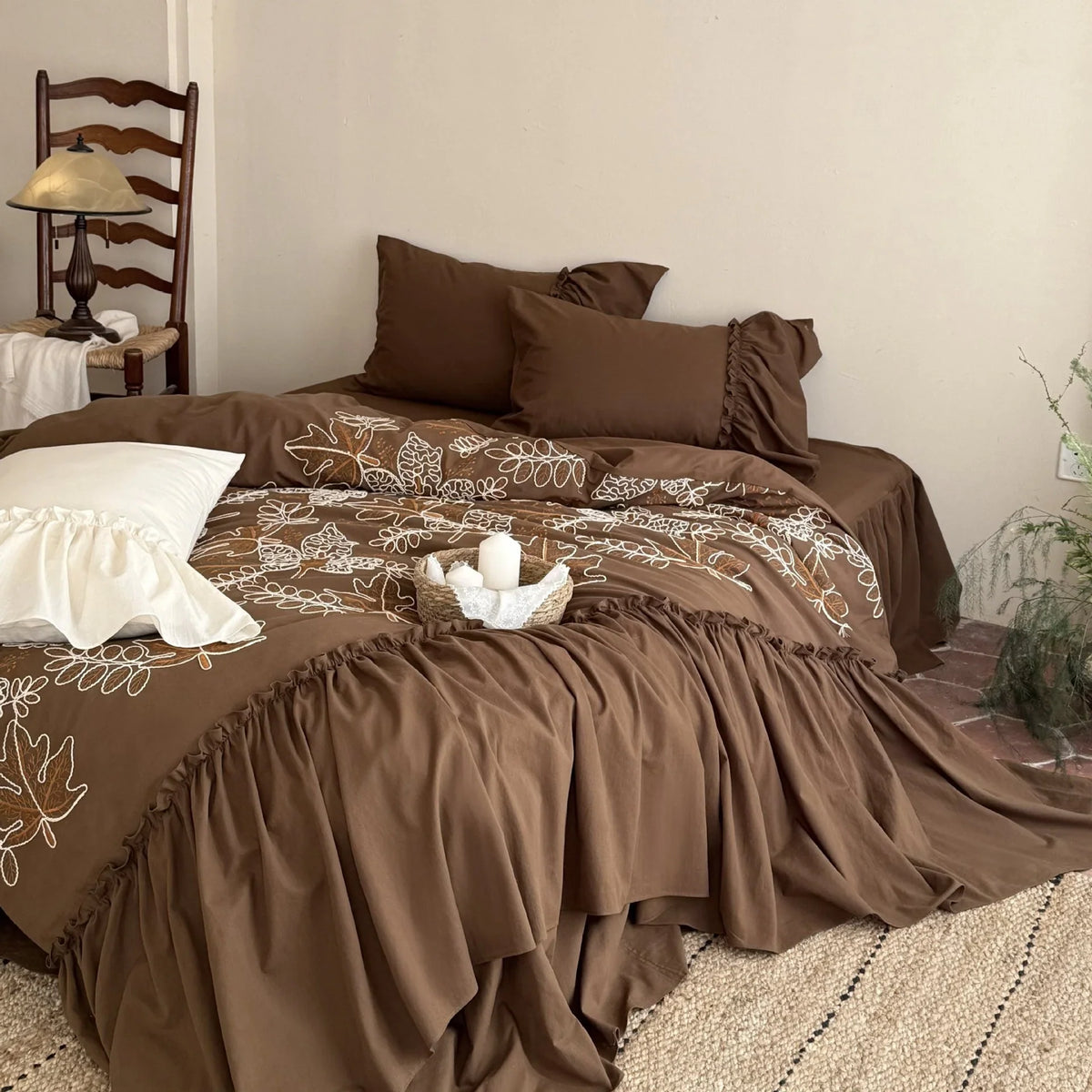 Bedding Set Leaf Embroidered Cotton Blend & Ruffled Pillowcases