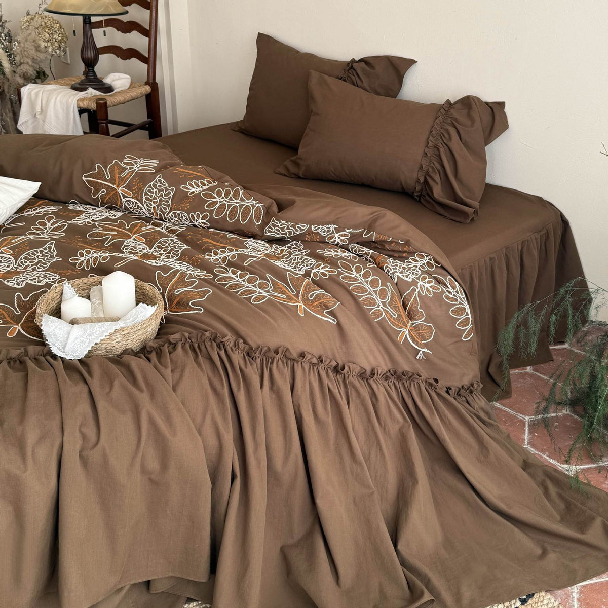 Bedding Set Leaf Embroidered Cotton Blend & Ruffled Pillowcases