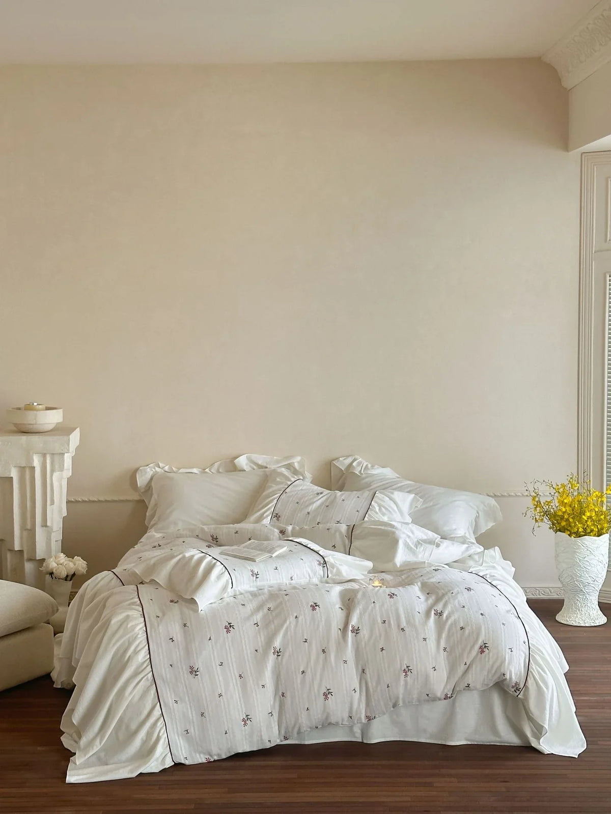 Bedding Set Natural Cotton Floral Embroidered Set of Four