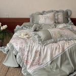 Bedding Set Reversible Watercolor Floral & Lace Trim 4-Piece