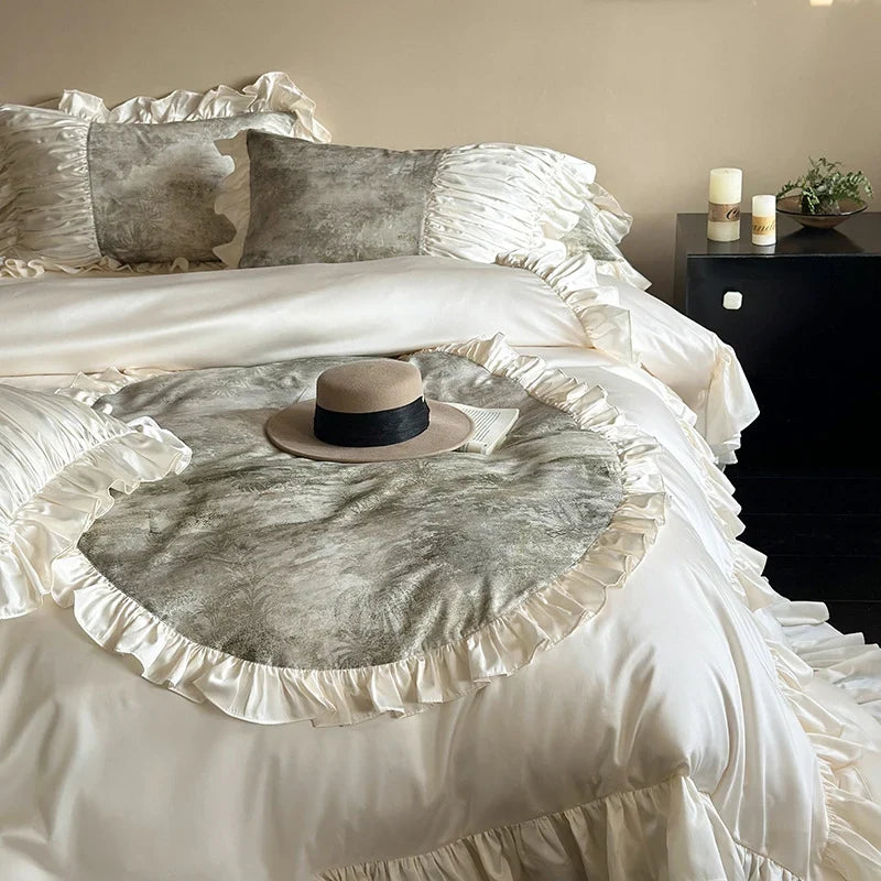 Bedding Set Ruffled Edges & Velvet Heart Satin-Look Machine Washable