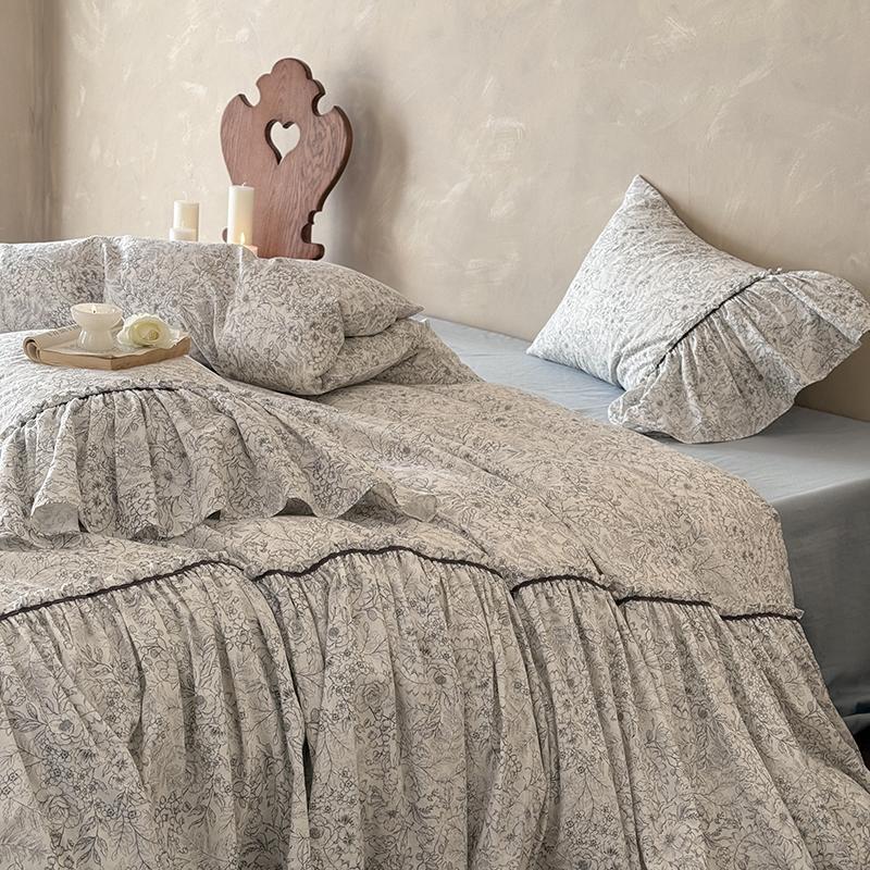 Bedding Set Ruffled Hem & Floral Breathable Cotton Blend