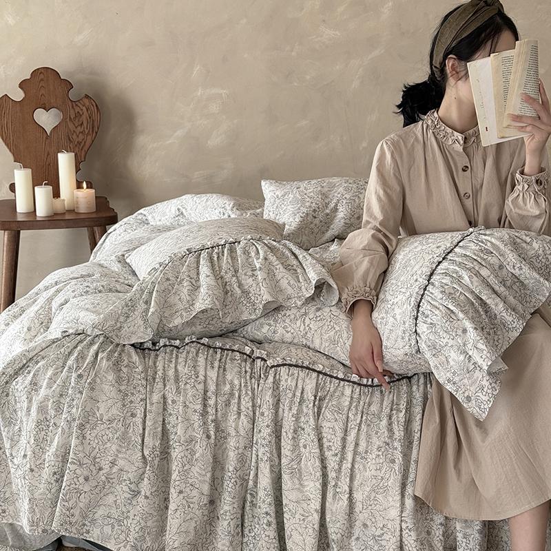 Bedding Set Ruffled Hem & Floral Breathable Cotton Blend