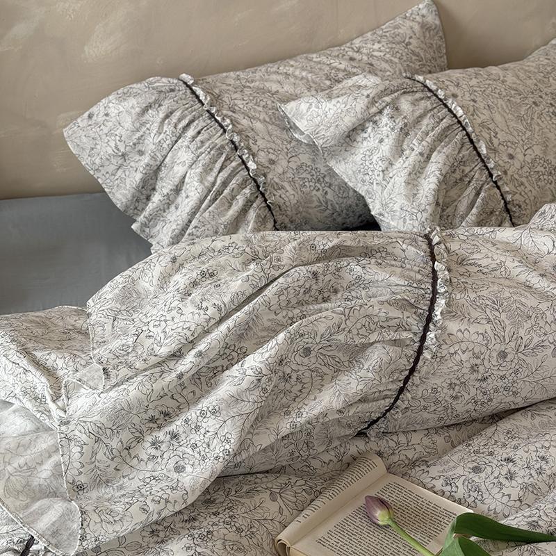 Bedding Set Ruffled Hem & Floral Breathable Cotton Blend