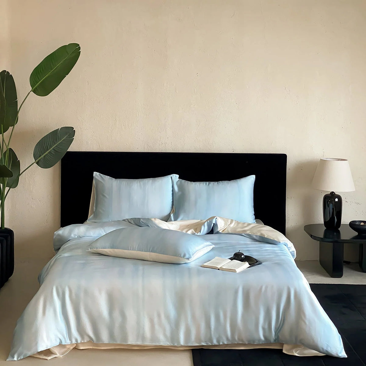 Bedding Set Satin Breathable 4-Piece Machine-Washable