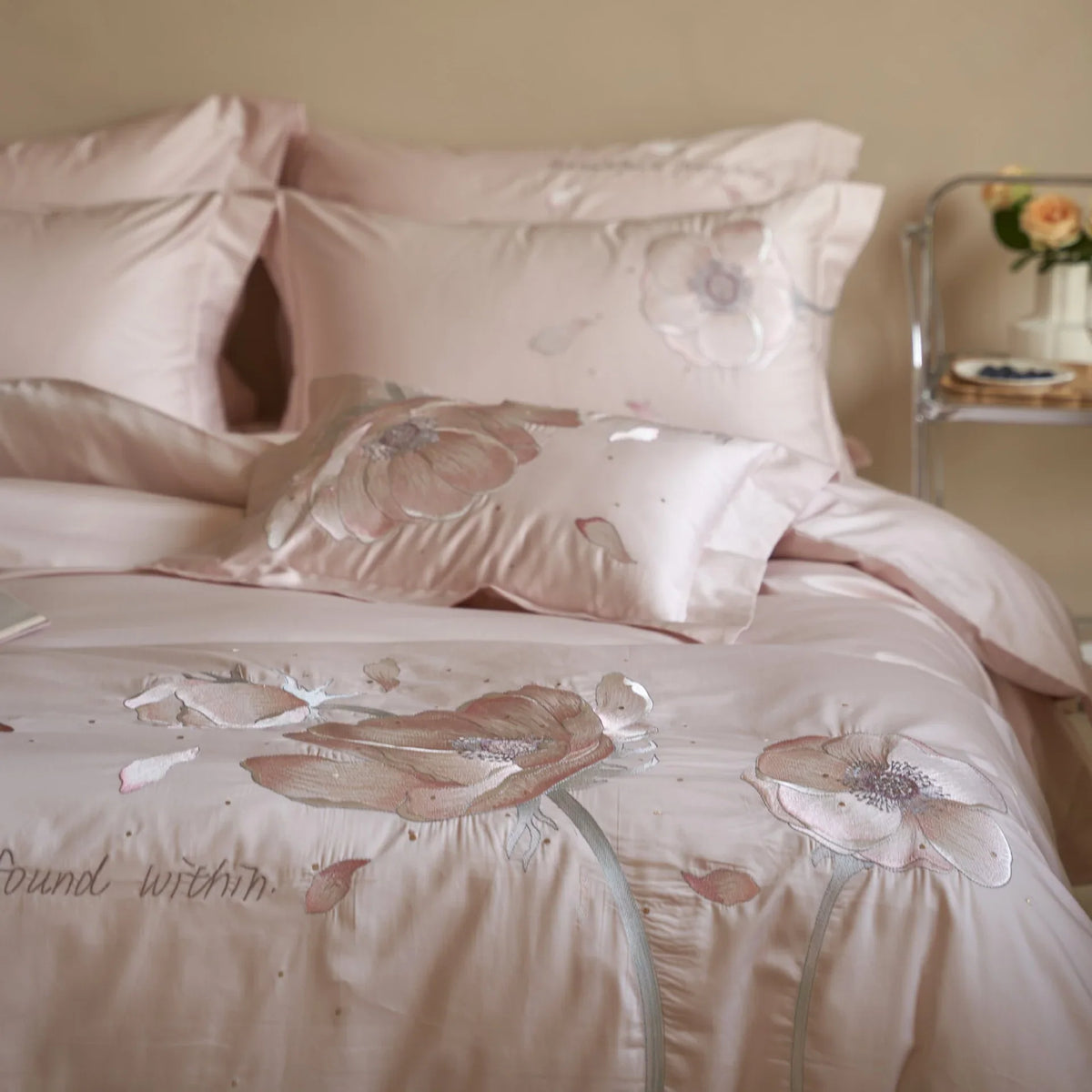 Bedding Set Satin Breathable Floral Relief Embroidery