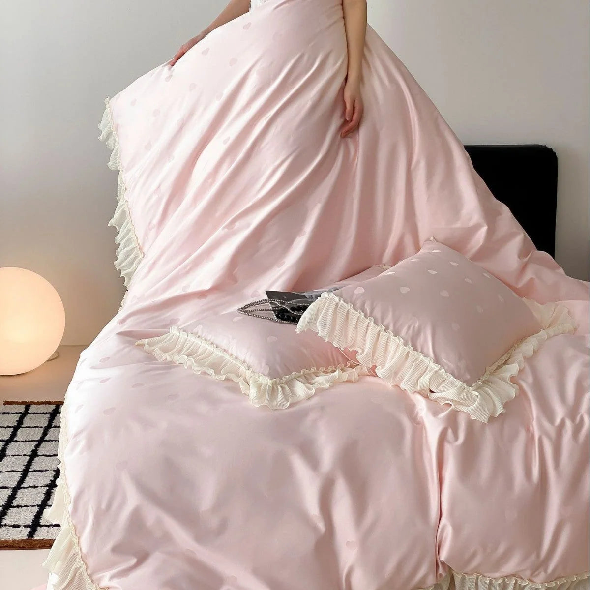 Bedding Set Satin Heart Print Ruffled Edges 4-Piece