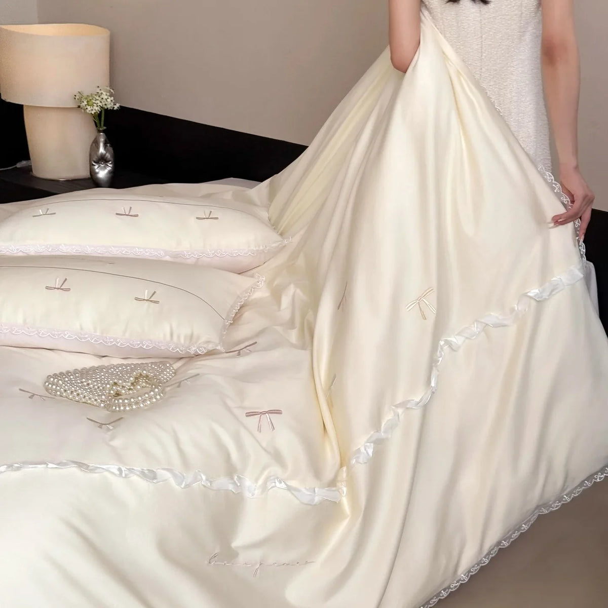 Bedding Set Satin Temperature-Regulating Embroidered & Lace Trim