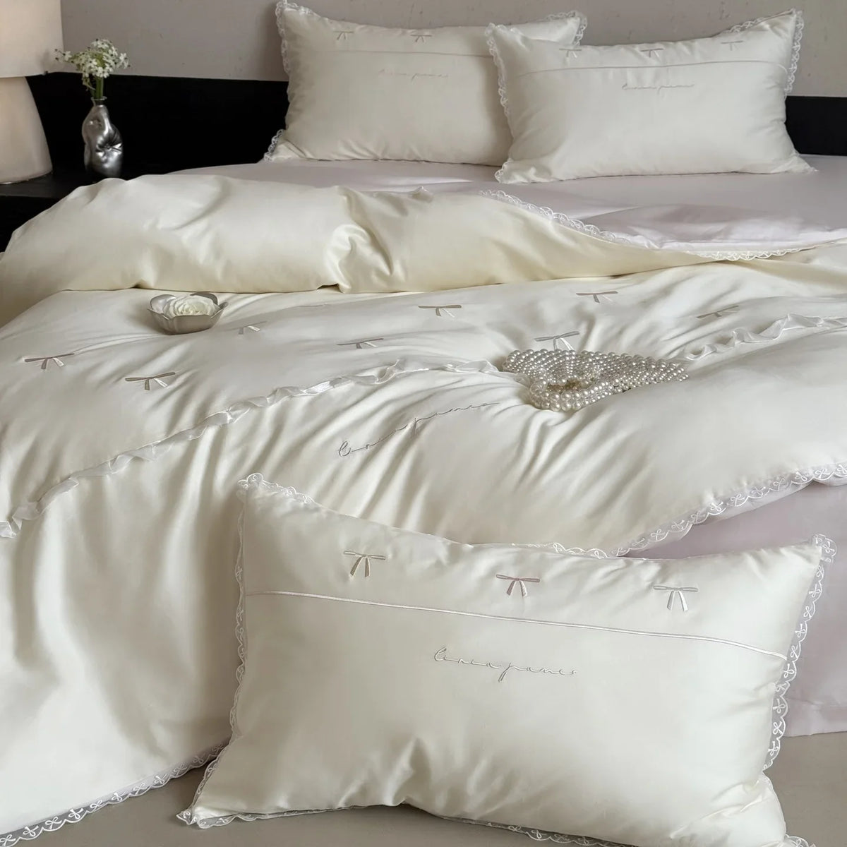 Bedding Set Satin Temperature-Regulating Embroidered & Lace Trim