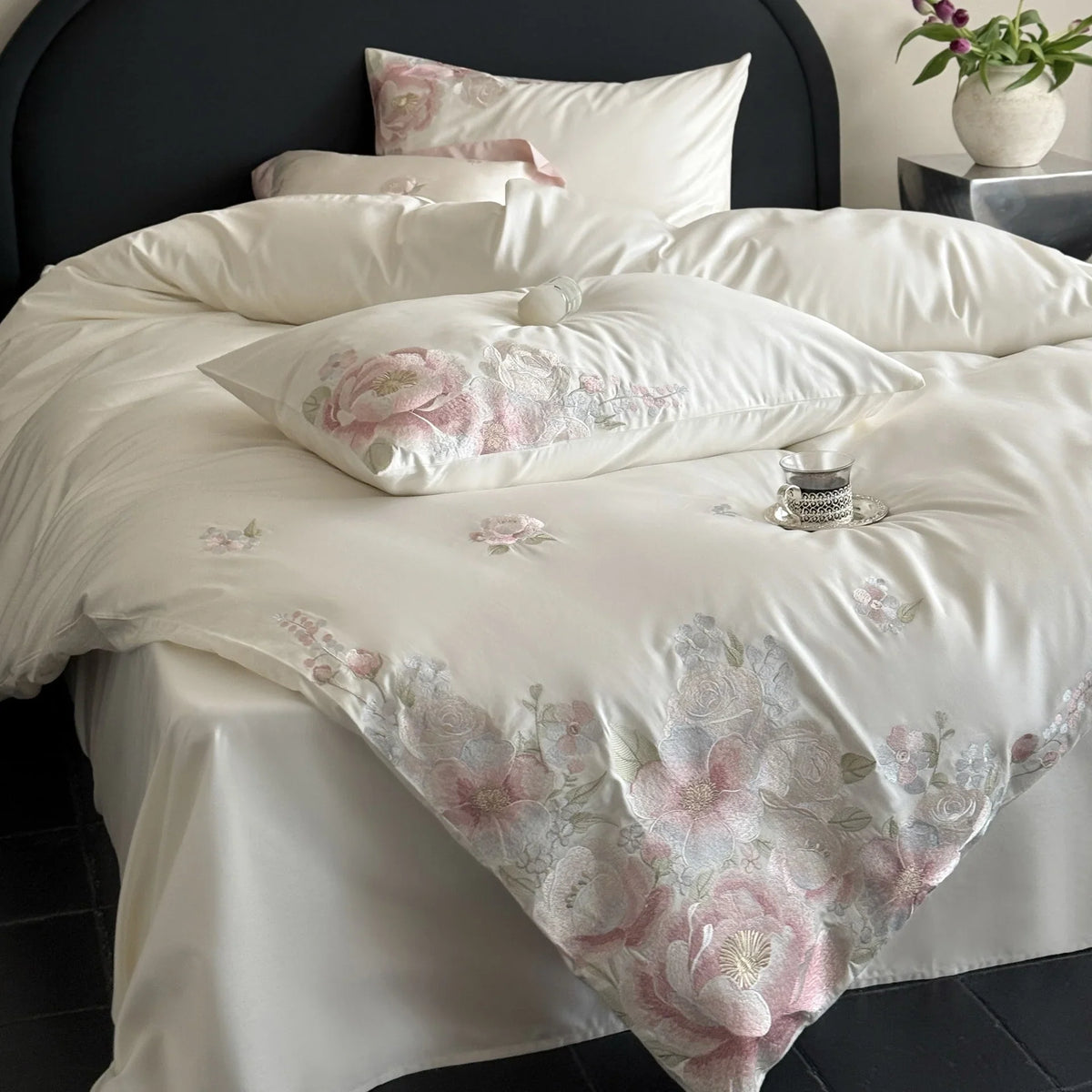 Bedding Set Silky Satin Floral Relief 4 Piece