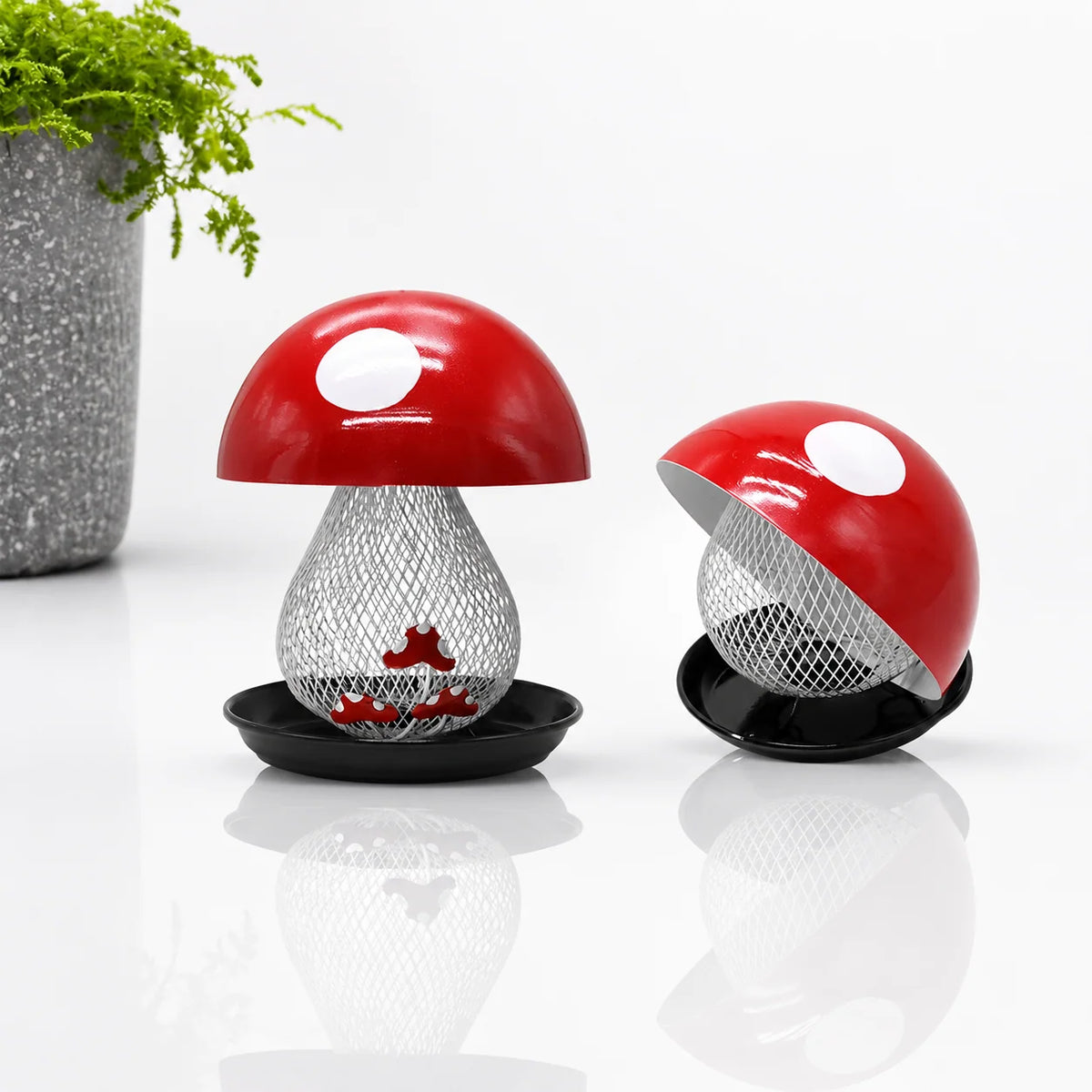 Bird Feeder Mushroom-Shaped Mesh Silo Hanging Design