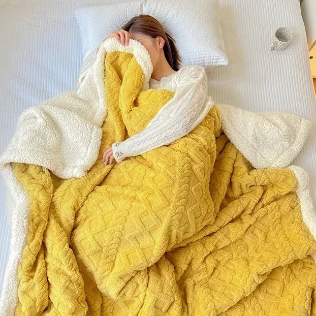 Blanket Plush Flannel Lightweight & Machine-Washable