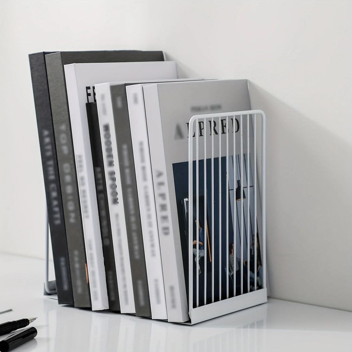 Bookends Iron Construction Non-Slip Design
