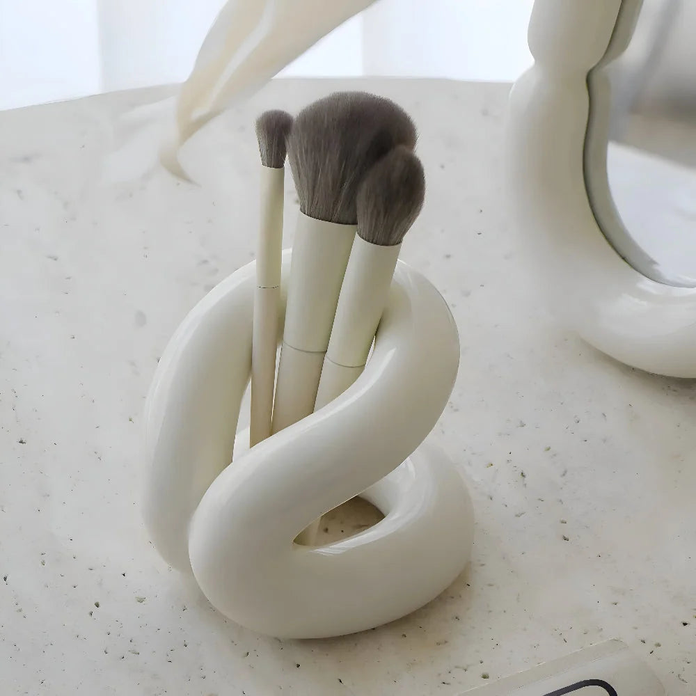 Ceramic Organizer Rope-Knot Design Space-Saving Shape