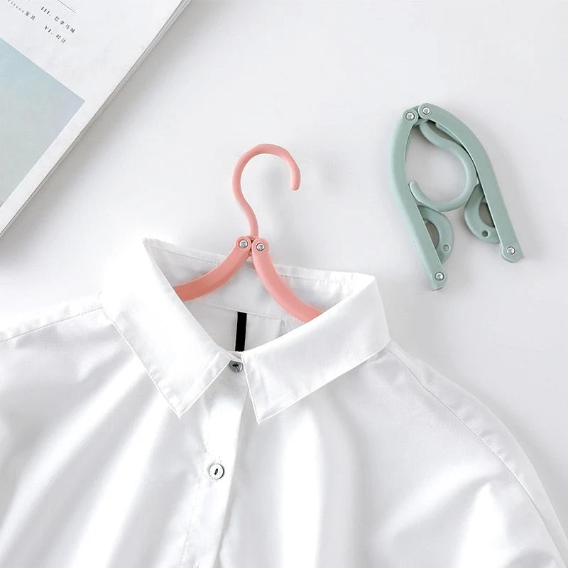 Clothes Hanger Foldable Space-Saving Sealed 񟿿