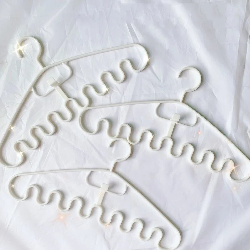 Clothes Hanger Wavy Space-Saving Plastic