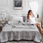 Cooling Blanket Lightweight Breathable Moisture-Wicking