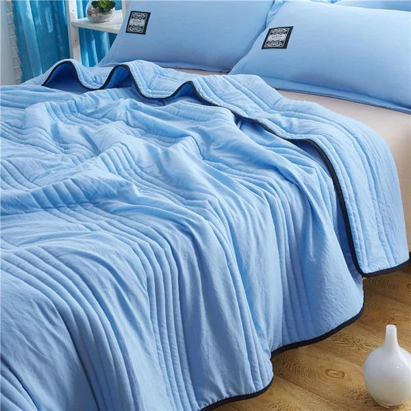 Cooling Blanket Lightweight Breathable Moisture-Wicking