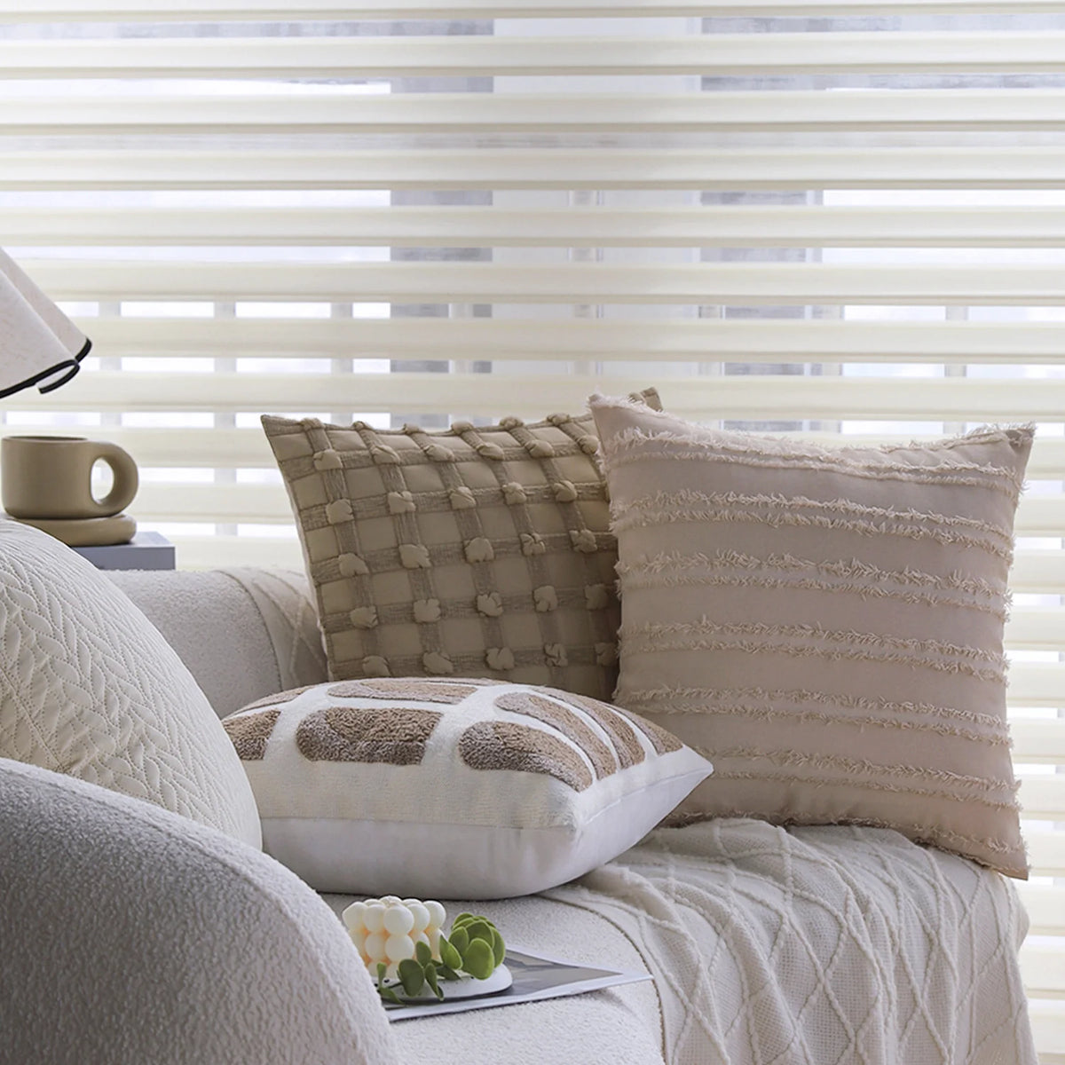 Cushion Cover 18x18in Knotted Grid Concealed Zipper