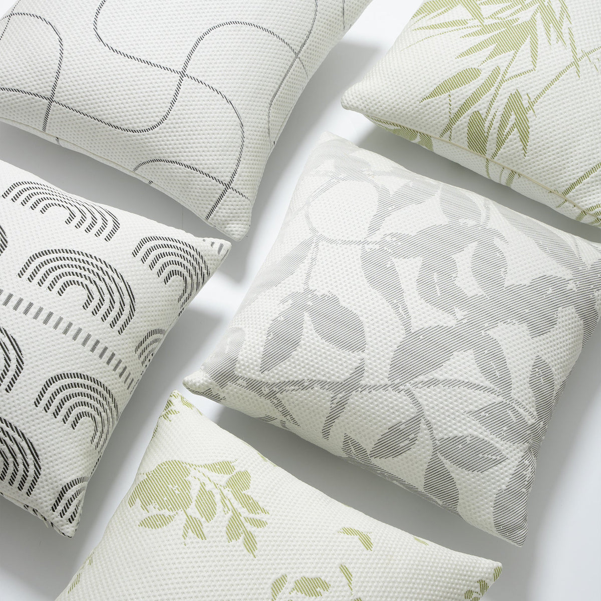 Cushion Cover Jacquard Semicircle Reversible Black & White 18x18
