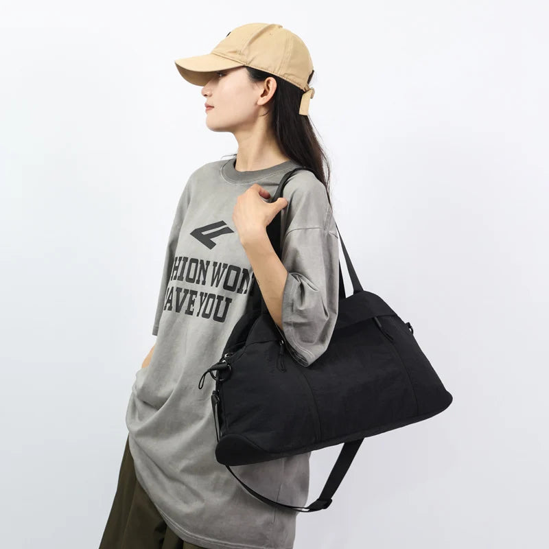 Duffel Bag Large Capacity Multiple Zip Pockets