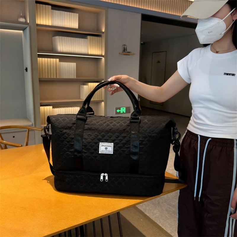 Duffel Bag Large Capacity Water-Resistant Zippered Pocket
