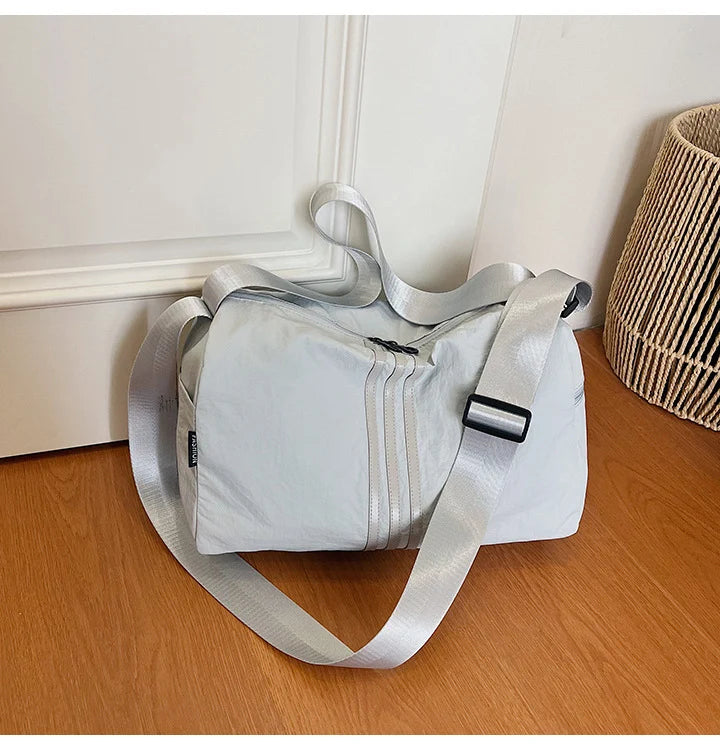 Duffel Bag Lightweight Multi-Compartment Adjustable Shoulder Strap