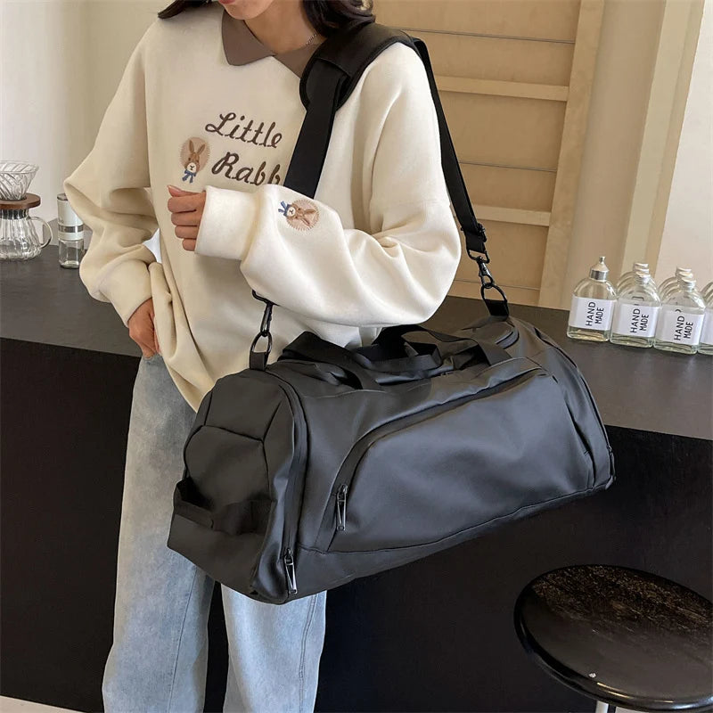 Duffel Bag Spacious Main Compartment & Multiple Pockets