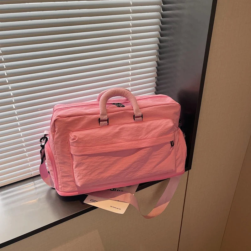 Duffel Bag Spacious Multiple Compartments & Adjustable Strap