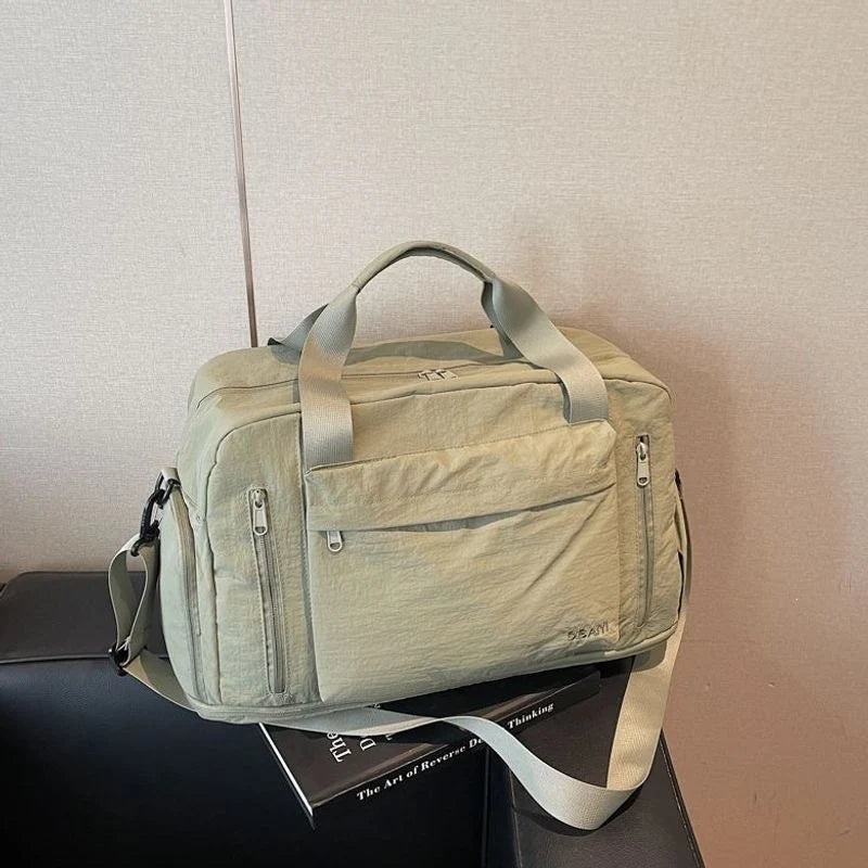 Duffel Bag Spacious Multiple Compartments & Adjustable Straps
