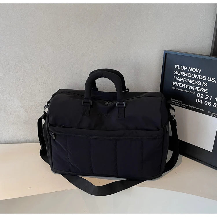 Duffle Bag Durable Fabric Spacious Interior Multiple Pockets
