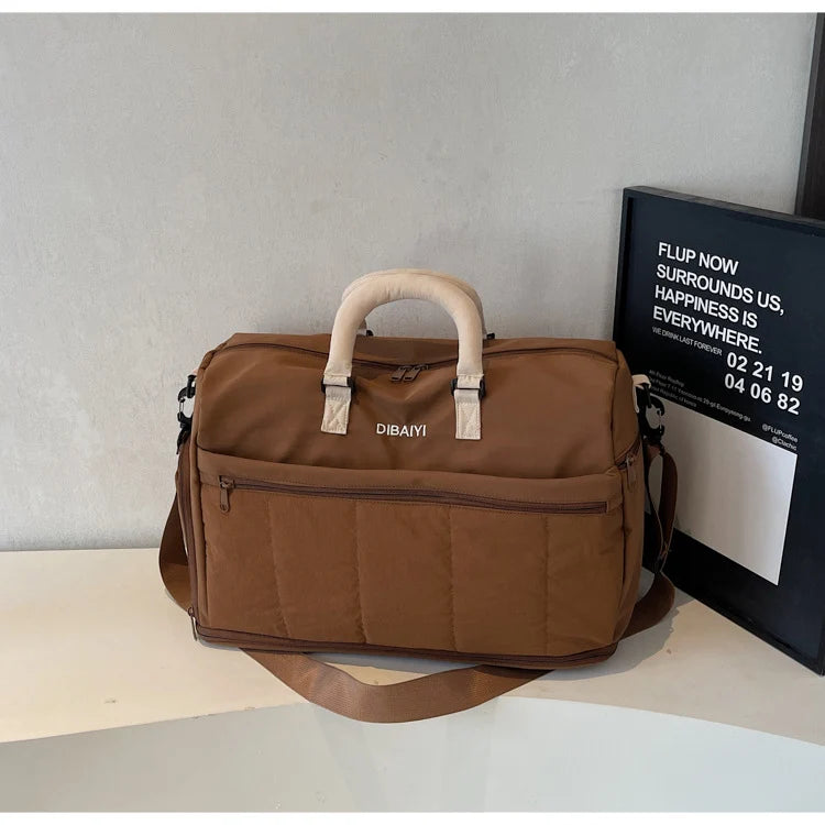 Duffle Bag Durable Fabric Spacious Interior Multiple Pockets