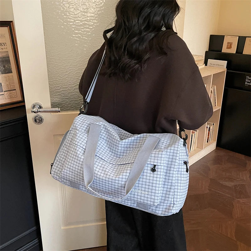 Duffle Bag Grid Pattern Multiple Pockets & Detachable Strap