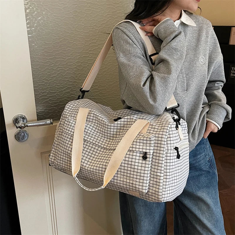 Duffle Bag Grid Pattern Multiple Pockets & Detachable Strap