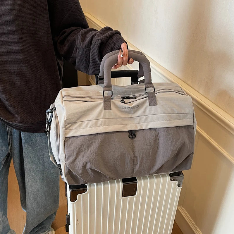 Duffle Bag Large Capacity Multiple Compartments Detachable Strap